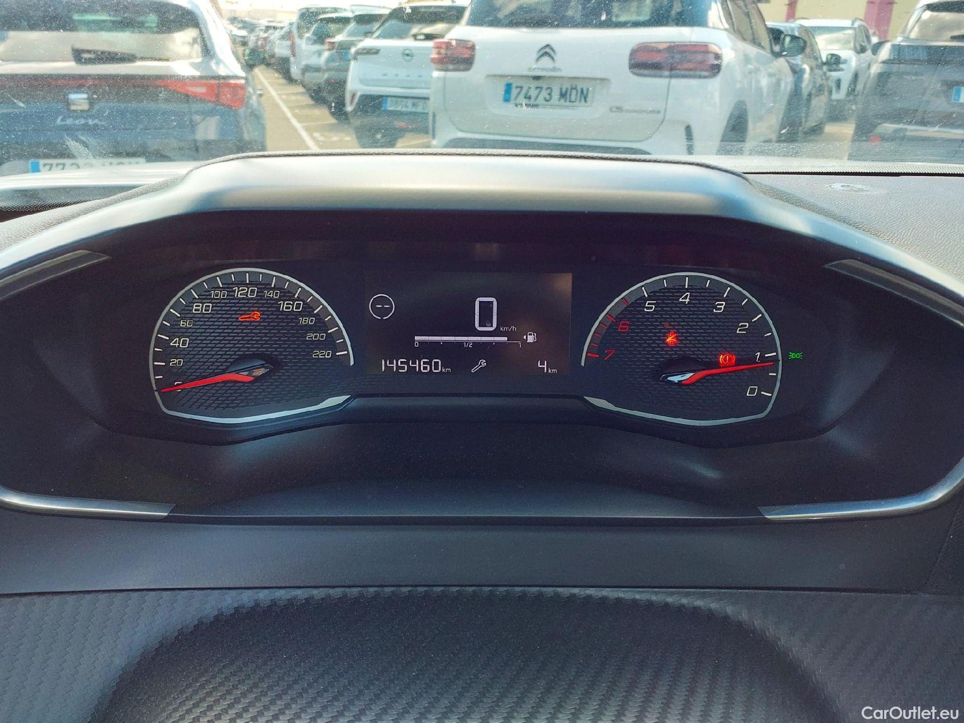  Peugeot  2008 PEUGEOT  / 2019 / 5P / todoterreno Active BlueHDI 81kW (110CV) #1