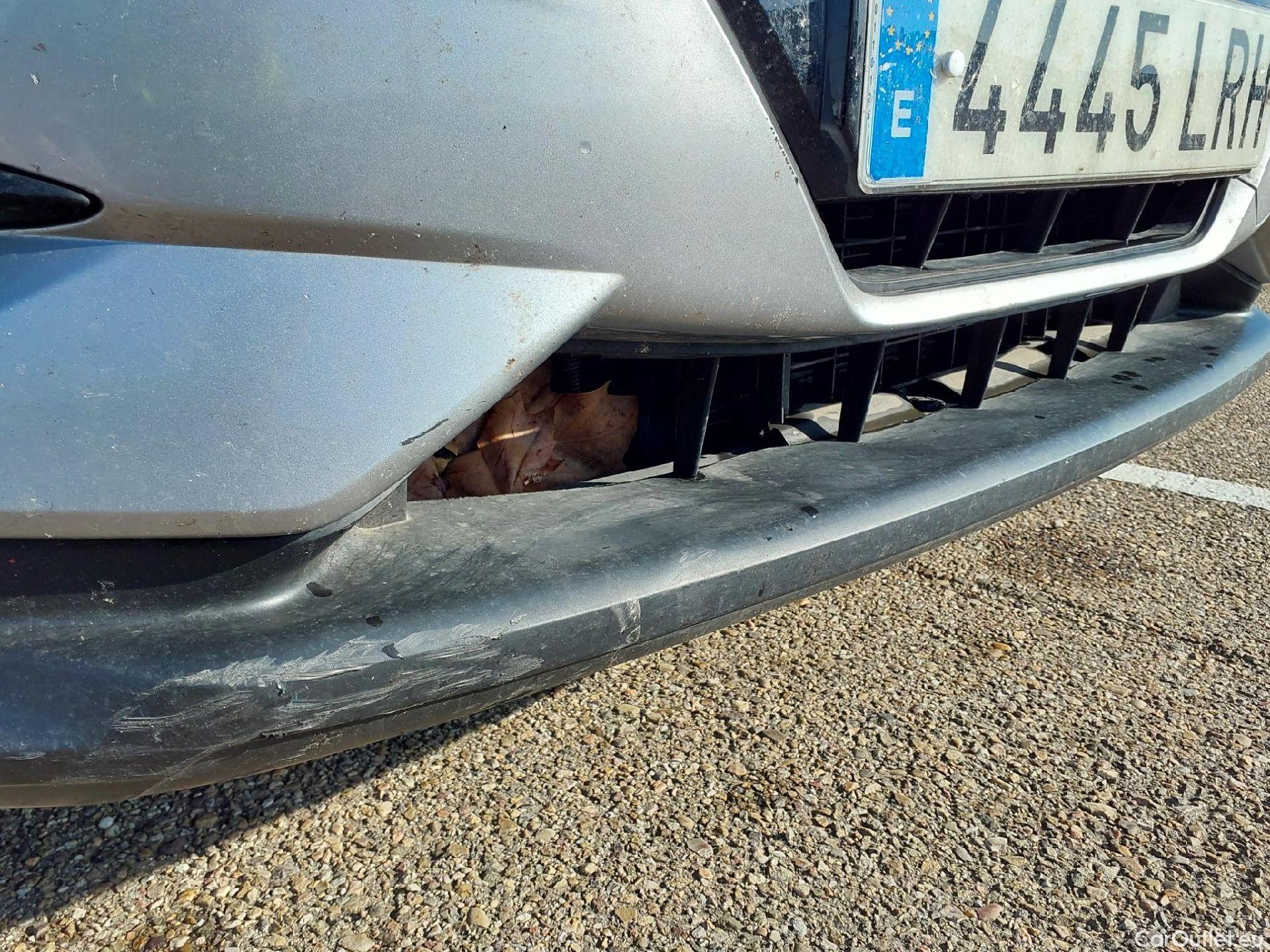  Nissan  Qashqai NISSAN  / 2017 / 5P / todoterreno DIG-T 103 kW (140 CV) E6D ACENTA #26