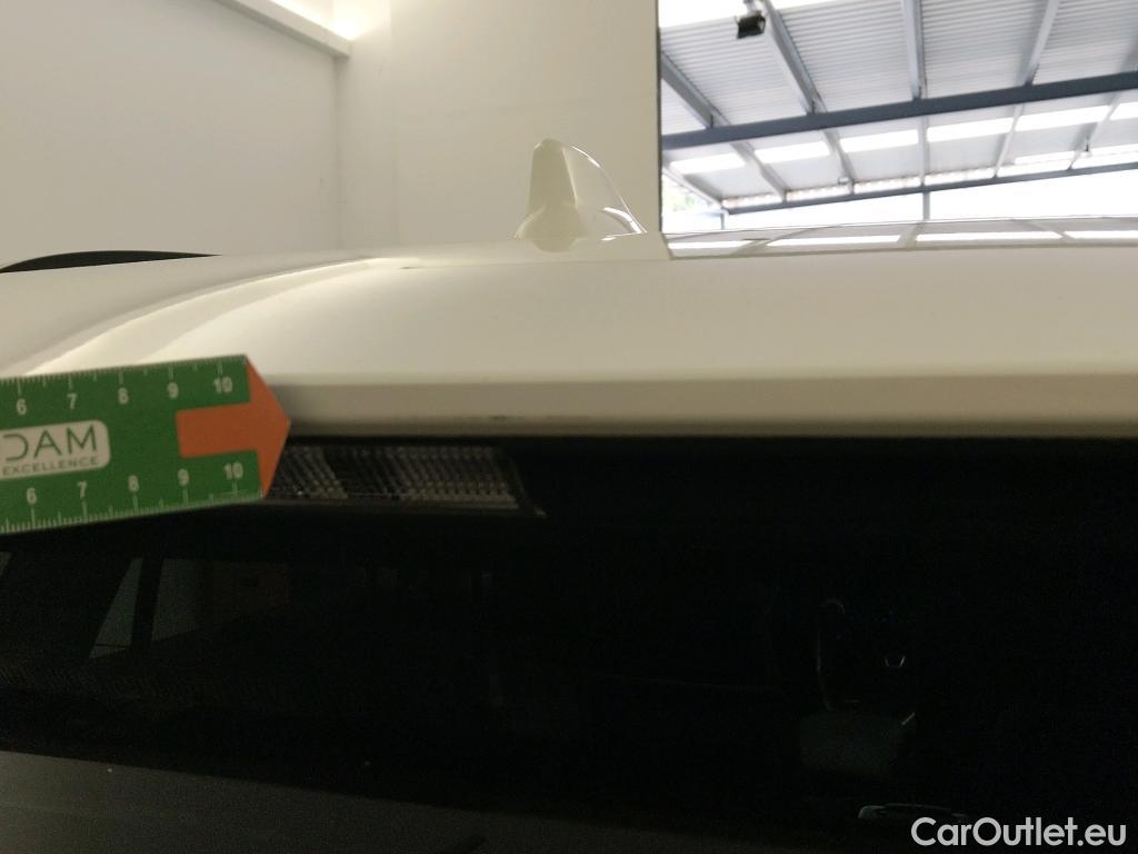  Toyota  RAV4 TOYOTA  / 2018 / 5P / todoterreno 2.5l 220H Advance 4WD #16