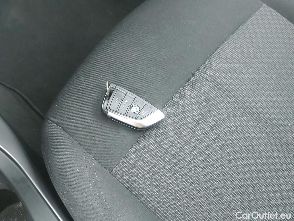  Bmw  Serie 1 BMW  / 2019 / 5P / berlina con portón 118i #1