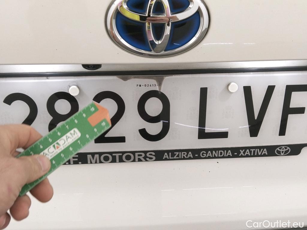  Toyota  RAV4 TOYOTA  / 2018 / 5P / todoterreno 2.5l 220H Advance 4WD #20