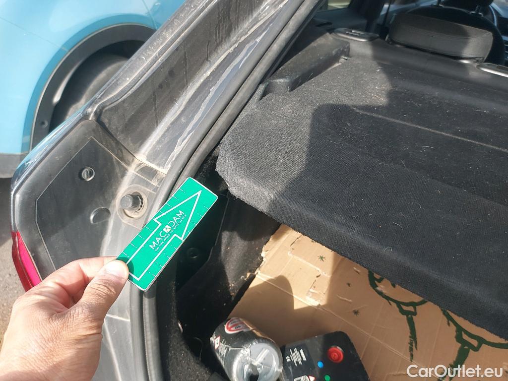  Bmw  Serie 1 BMW  / 2019 / 5P / berlina con portón 118i #3