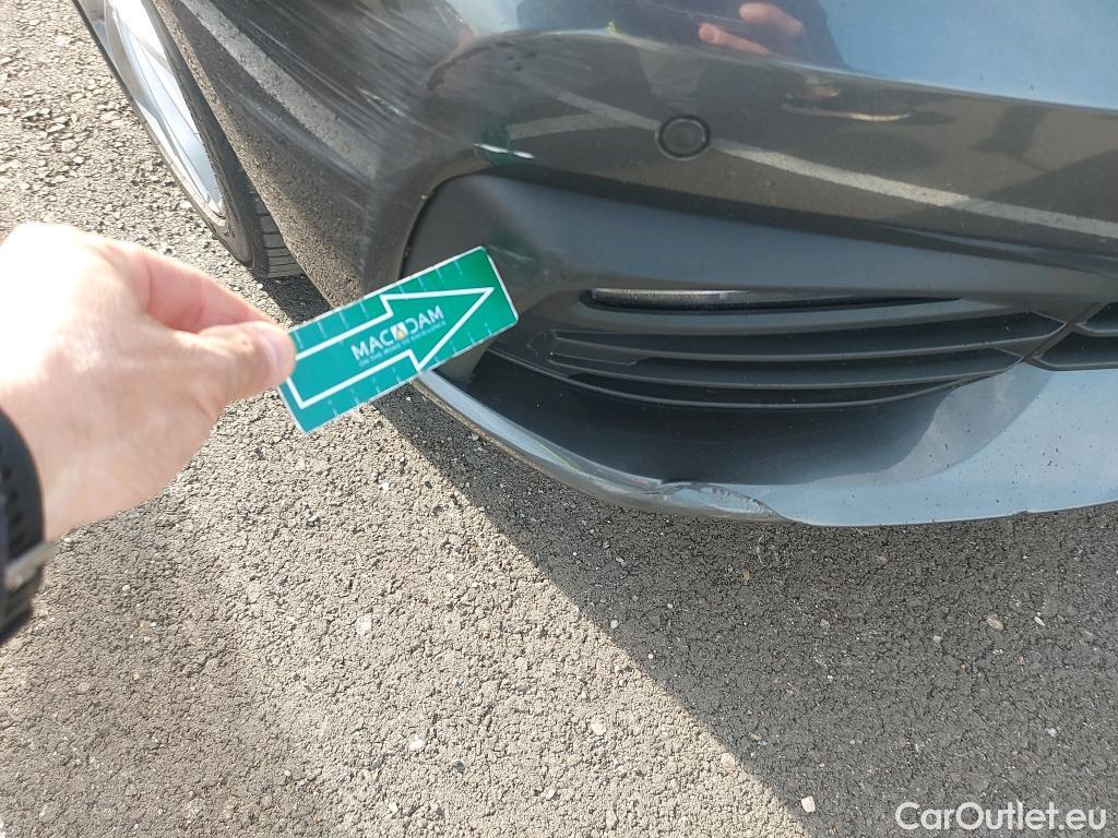  Bmw  Serie 1 BMW  / 2019 / 5P / berlina con portón 118i #43