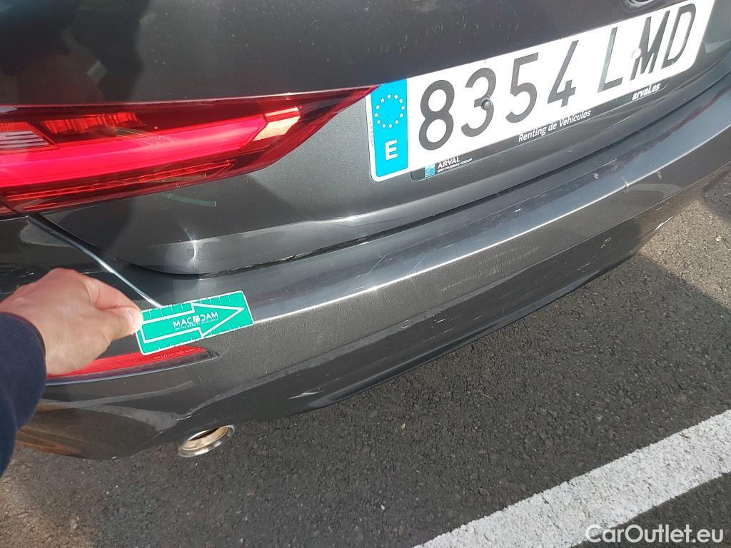  Bmw  Serie 1 BMW  / 2019 / 5P / berlina con portón 118i #38
