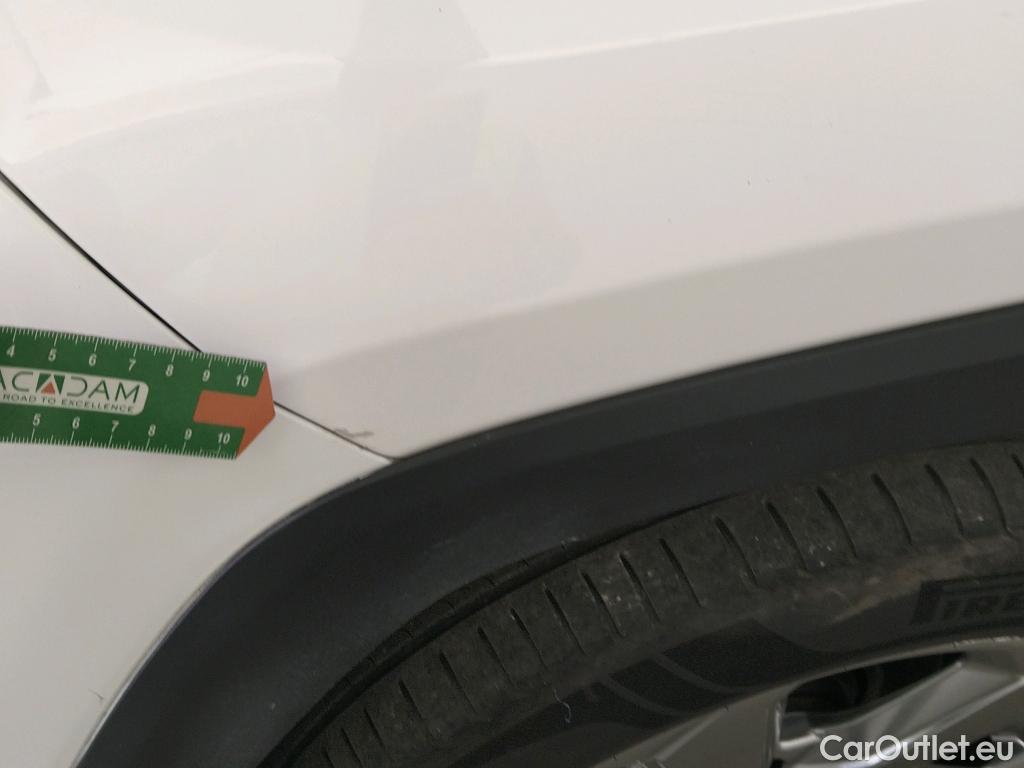  Toyota  RAV4 TOYOTA  / 2018 / 5P / todoterreno 2.5l 220H Advance #30
