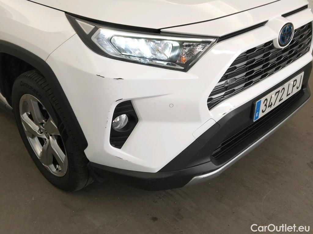  Toyota  RAV4 TOYOTA  / 2018 / 5P / todoterreno 2.5l 220H Advance #15
