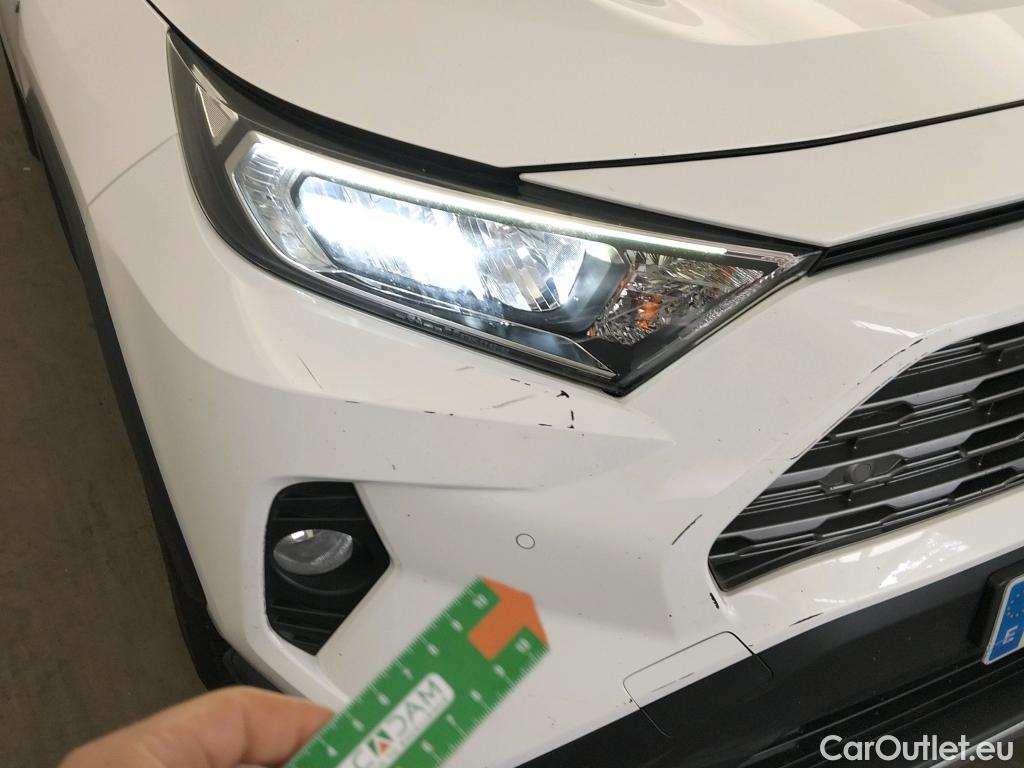  Toyota  RAV4 TOYOTA  / 2018 / 5P / todoterreno 2.5l 220H Advance 4WD #10