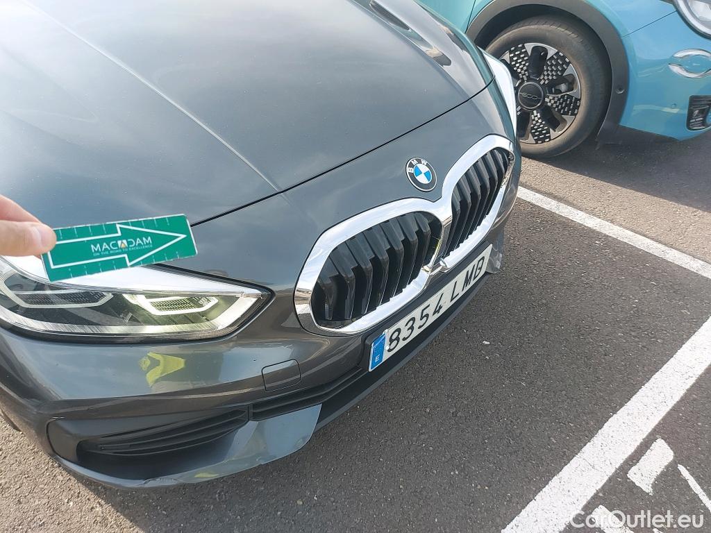  Bmw  Serie 1 BMW  / 2019 / 5P / berlina con portón 118i #25
