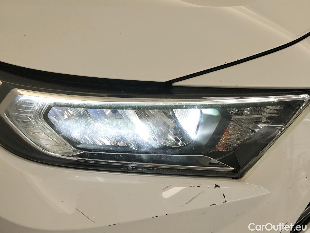  Toyota  RAV4 TOYOTA  / 2018 / 5P / todoterreno 2.5l 220H Advance 4WD #7