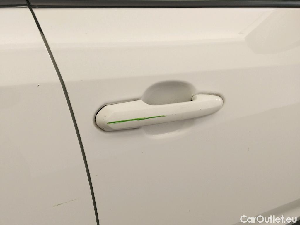  Toyota  RAV4 TOYOTA  / 2018 / 5P / todoterreno 2.5l 220H Advance #25