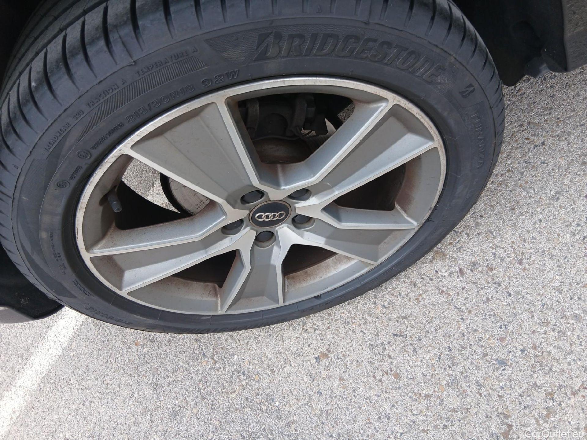  Audi  Q2 AUDI  / 2016 / 5P / todoterreno Design 30 TDI 85kW (116CV) S tronic #16