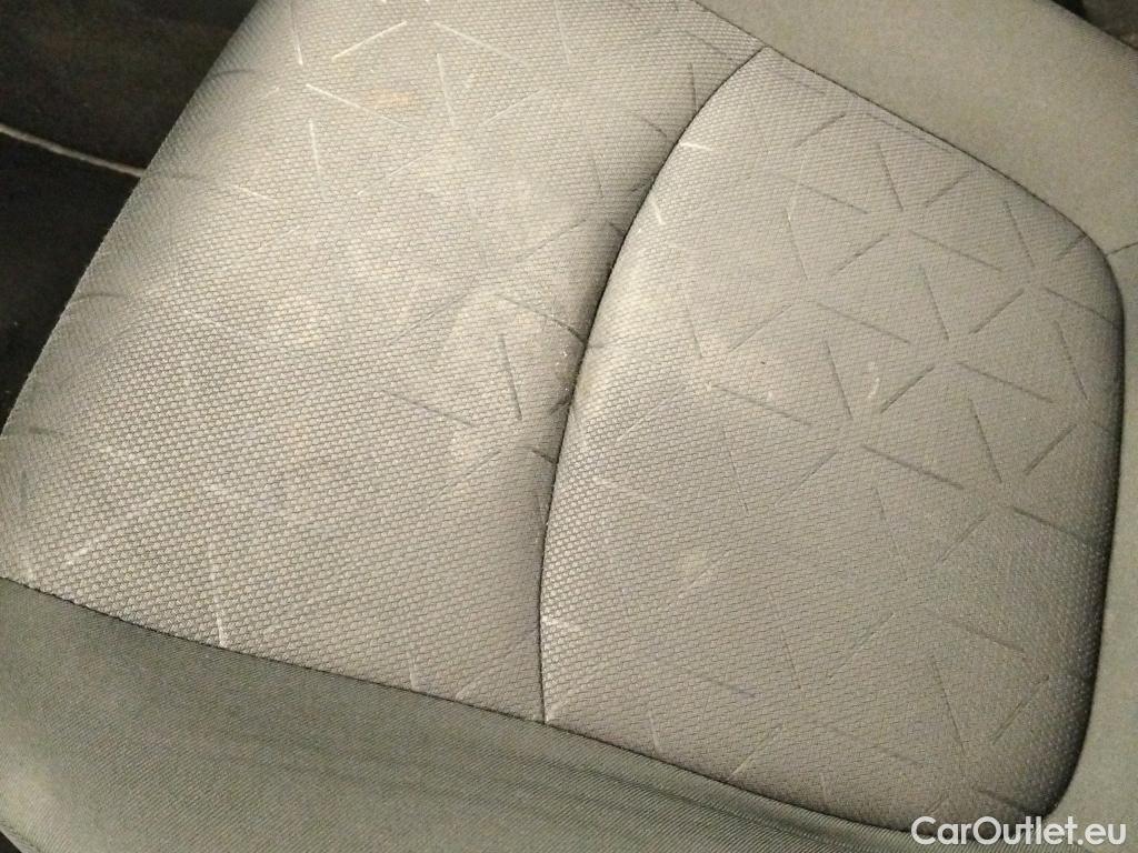  Toyota  RAV4 TOYOTA  / 2018 / 5P / todoterreno 2.5l 220H Advance #9