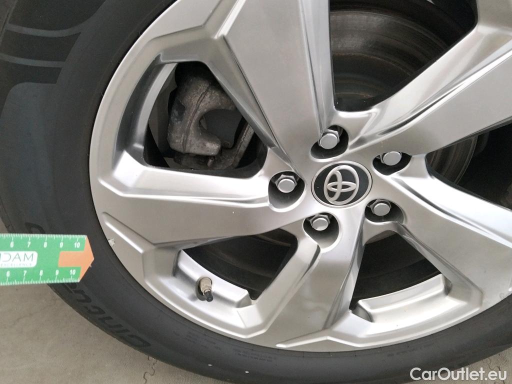  Toyota  RAV4 TOYOTA  / 2018 / 5P / todoterreno 2.5l 220H Advance #14