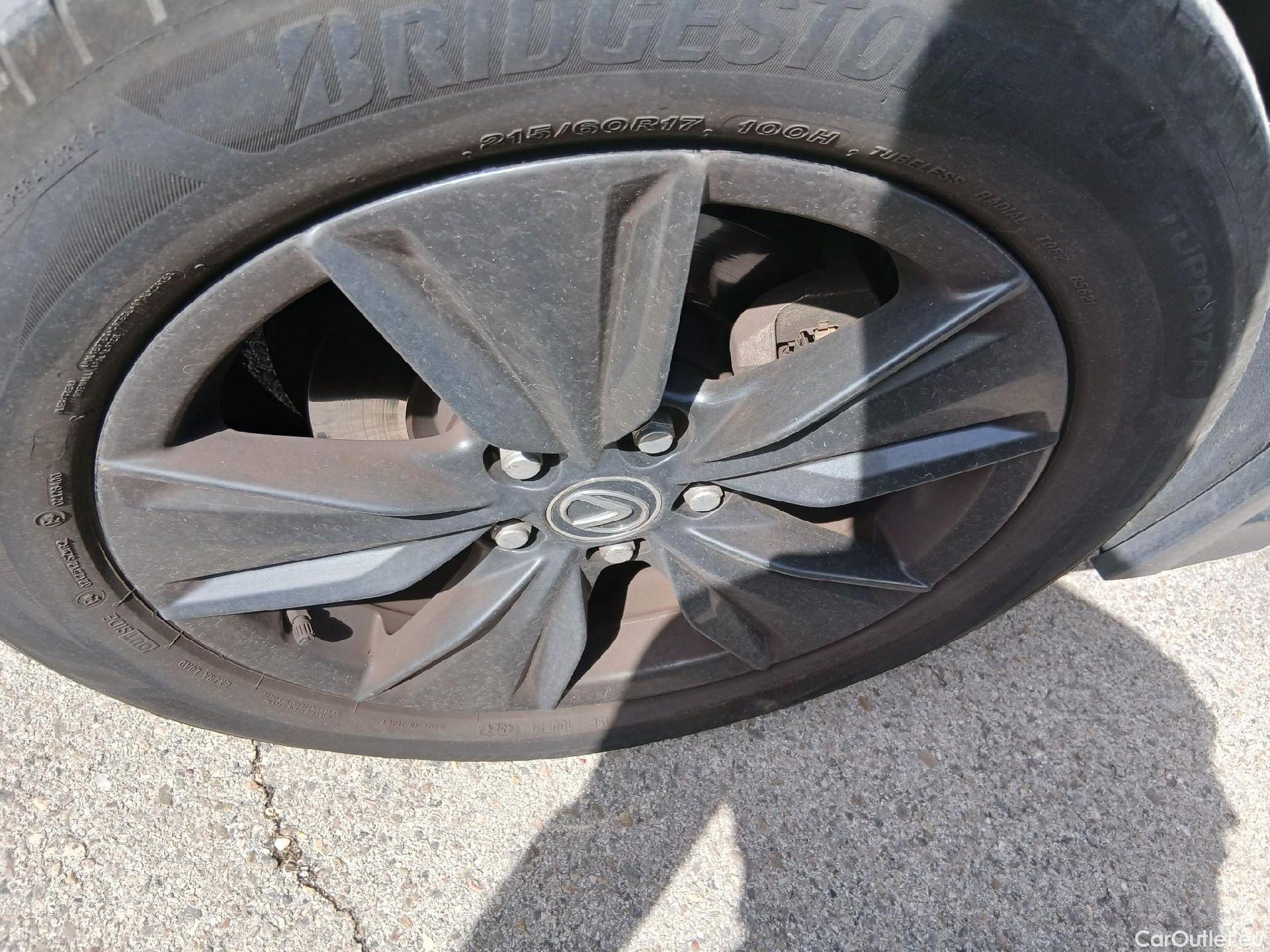  Lexus  UX LEXUS  / 2018 / 5P / todoterreno 2.0 250h Business #28