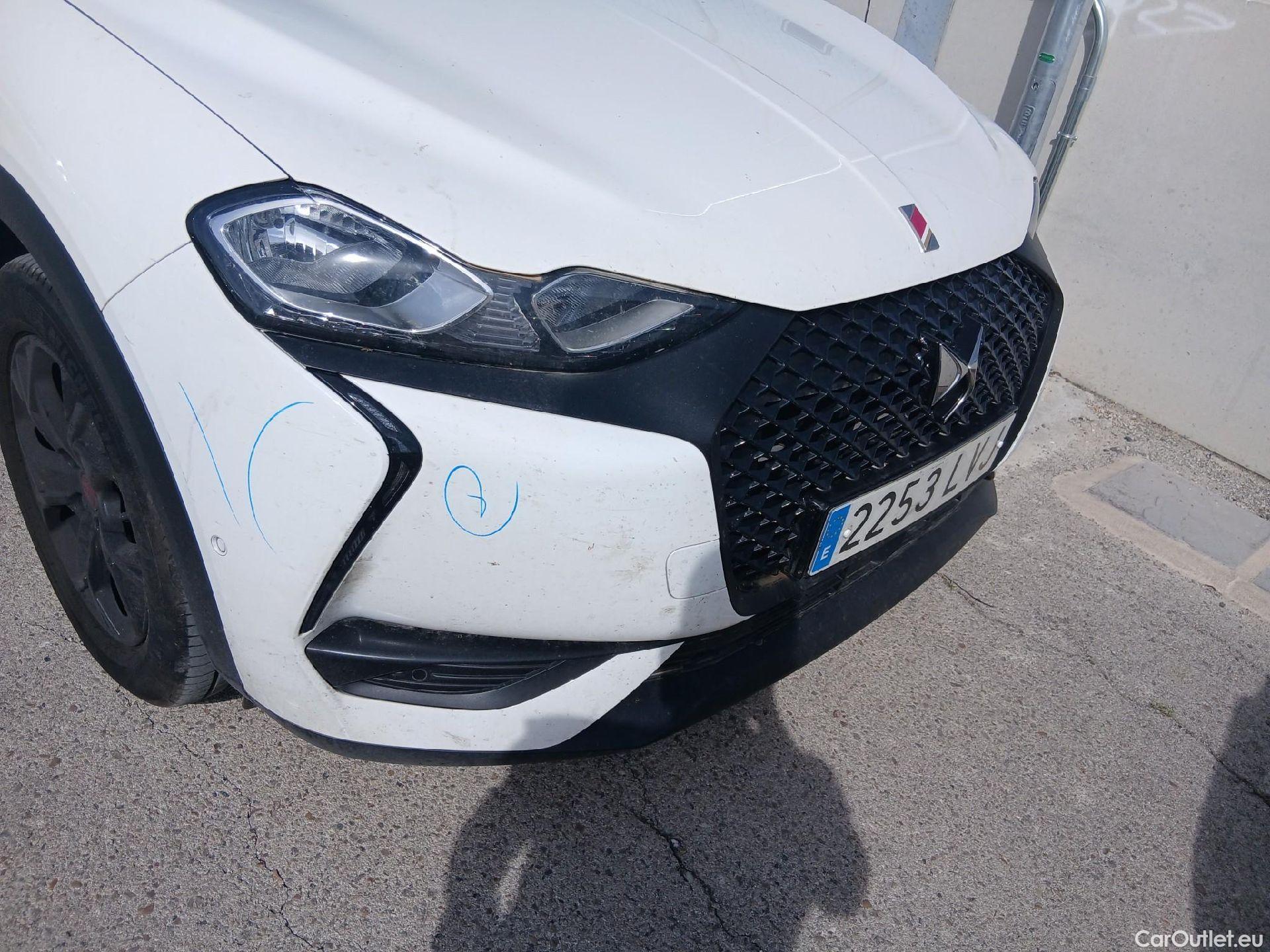  Citroen  DS3 DS DS 3 Crossback / 2018 / 5P / todoterreno PureTech 73 kW Manual PERFORMANCE LINE (AC) #4