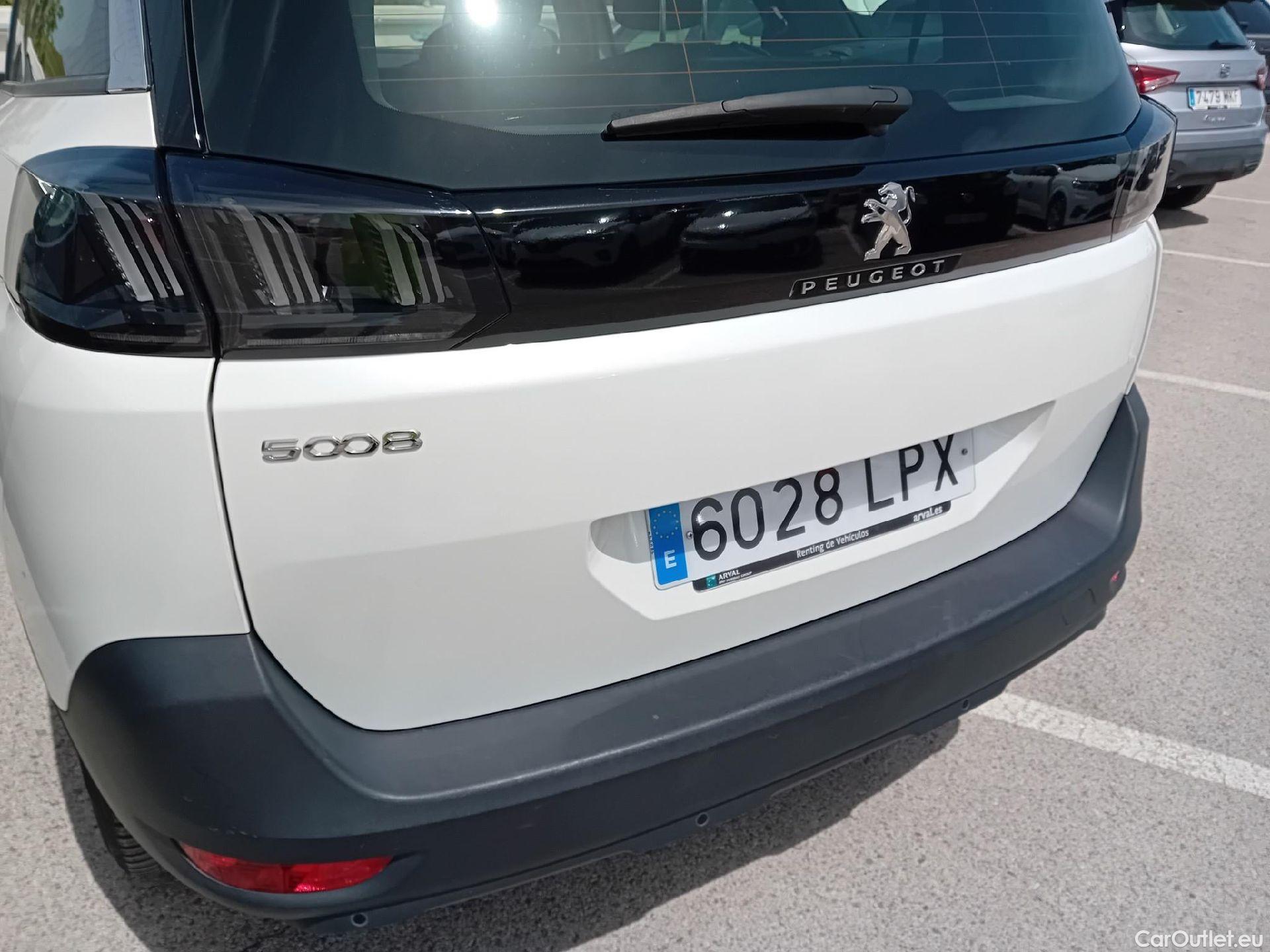  Peugeot  5008 PEUGEOT  / 2020 / 5P / todoterreno 1.2 PureTech 96KW S&S Active Pack EAT8 #11