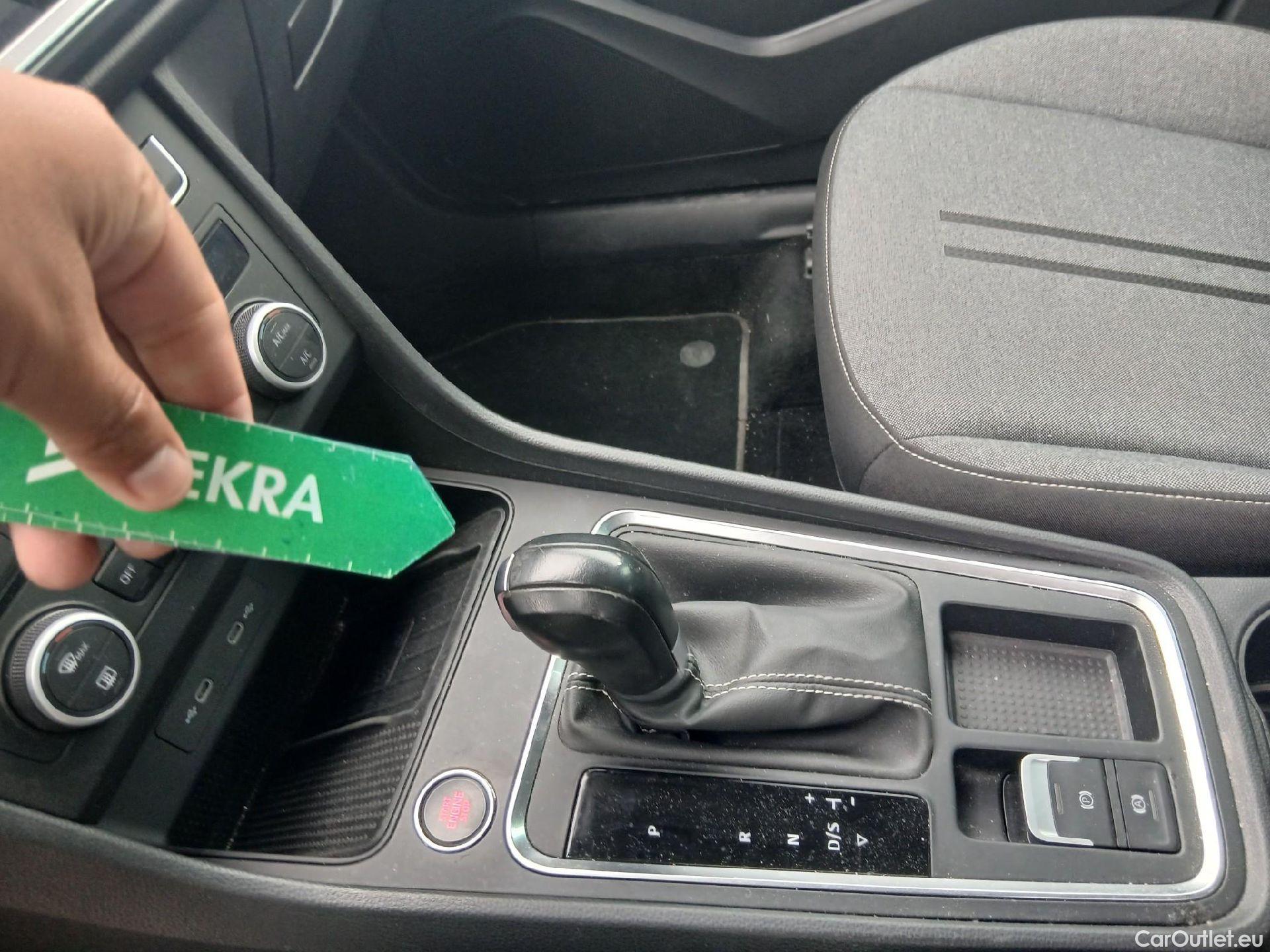  Seat  ATECA SEAT  / 2016 / 5P / todoterreno 2.0 TDI 110kW (150CV) DSG Style XL(SP) #9