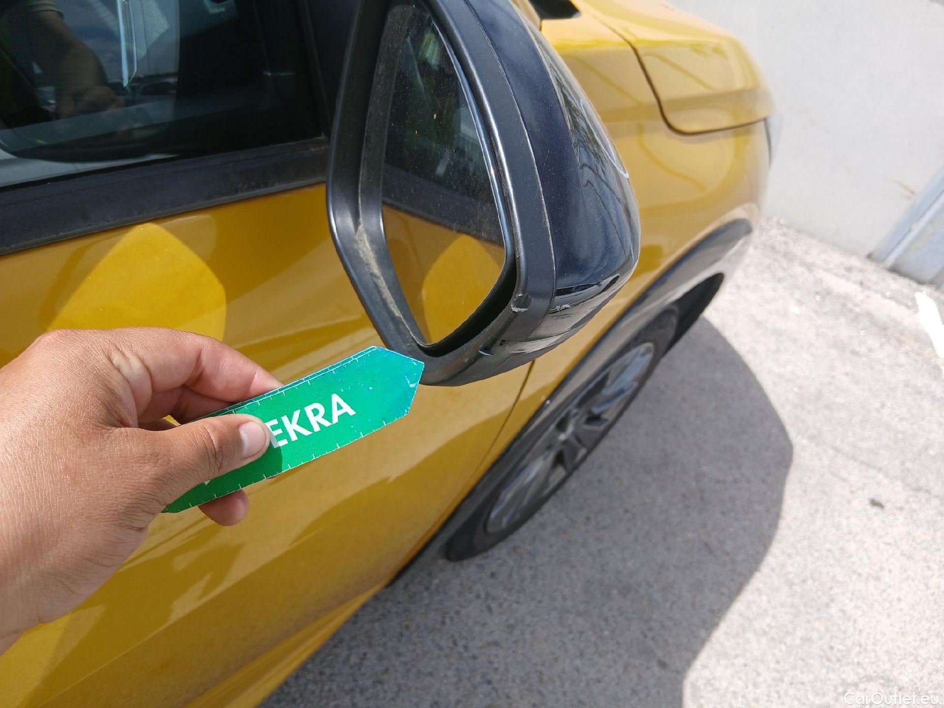 Peugeot  208 PEUGEOT e- / 2019 / 5P / berlina con portón Eléctrico Active Pack #32