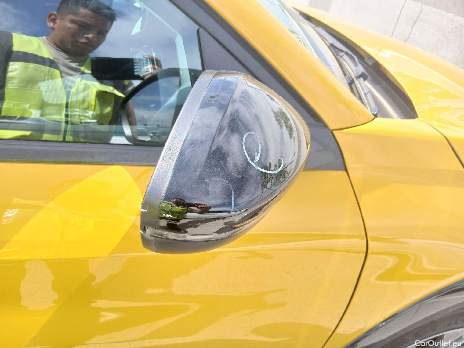  Peugeot  208 PEUGEOT e- / 2019 / 5P / berlina con portón Eléctrico Active Pack #33