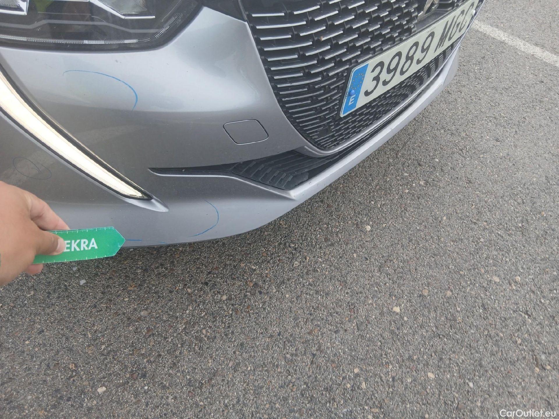  Peugeot  208 PEUGEOT e- / 2019 / 5P / berlina con portón Eléctrico Active Pack (AC2) #6