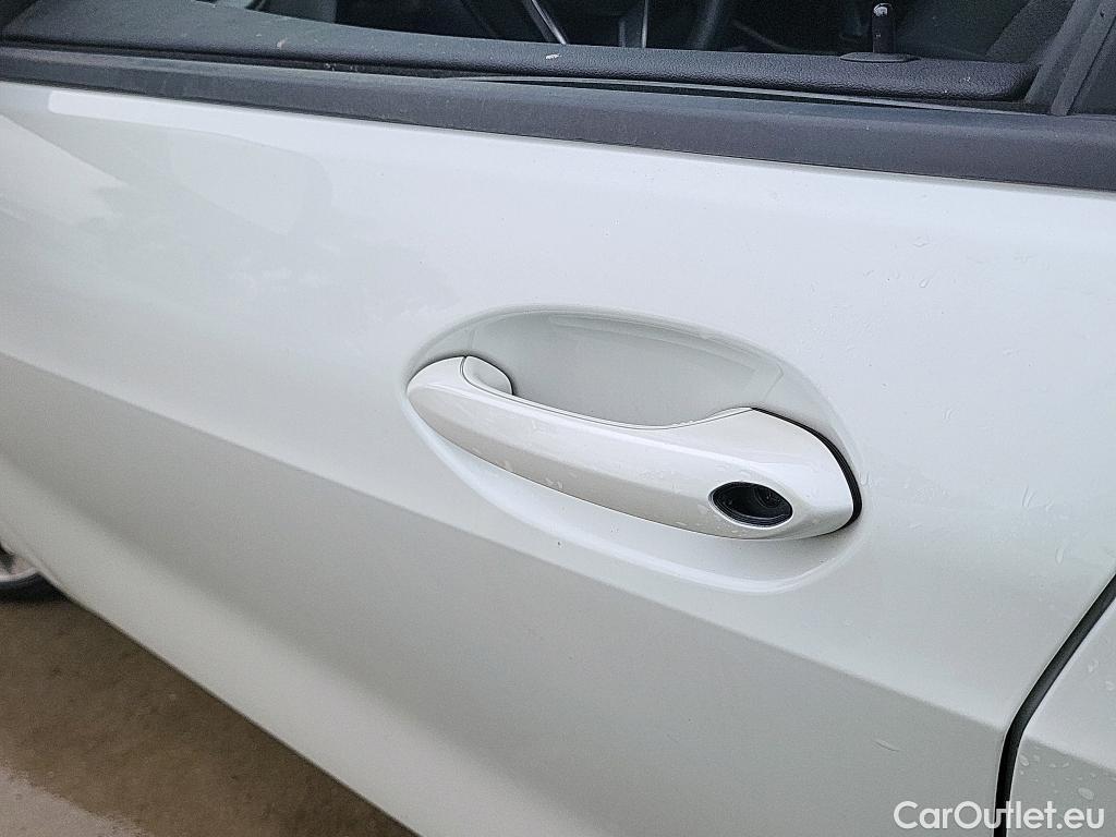  Bmw  Serie 1 BMW  / 2019 / 5P / berlina con portón 118i #1