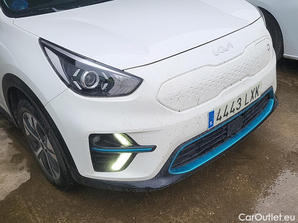  KIA  Niro KIA e- / 2016 / 5P / crossover e- 150kW (204CV) Drive (Long Range) #17