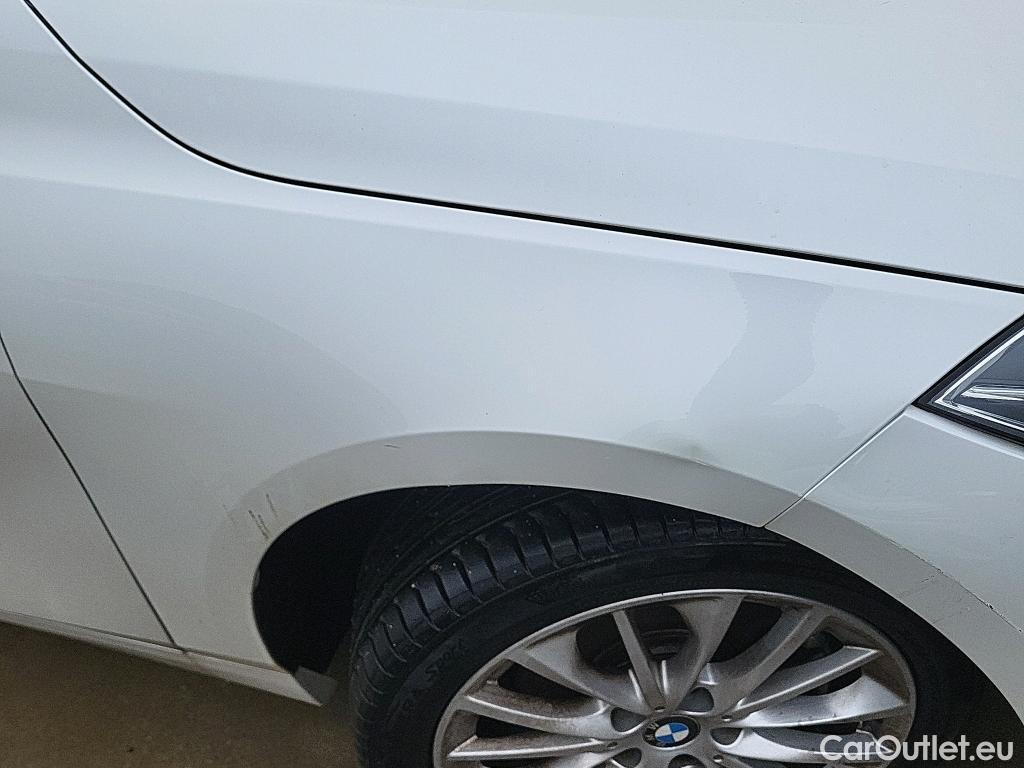  Bmw  Serie 1 BMW  / 2019 / 5P / berlina con portón 118i #8