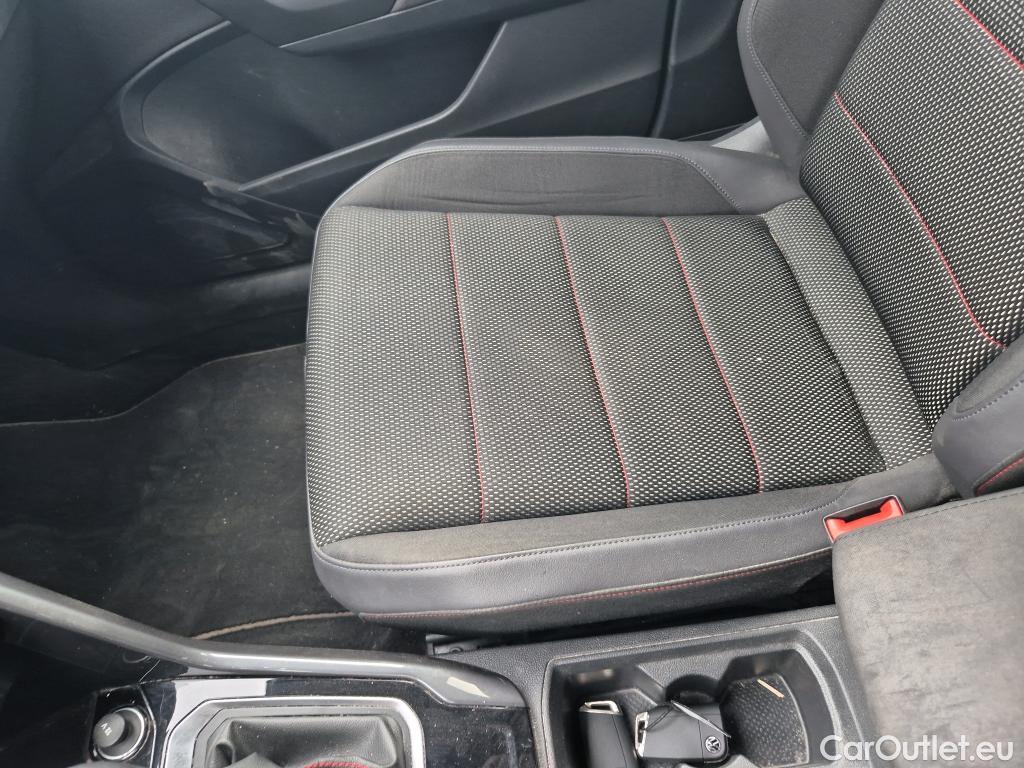  Volkswagen  T-ROC VOLKSWAGEN  / 2017 / 5P / todoterreno Sport 2.0 TDI 110kW (150CV) DSG #9