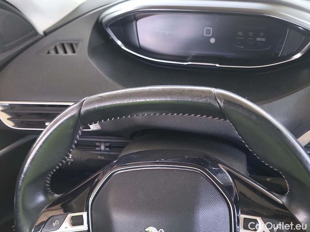  Peugeot  3008 PEUGEOT  / 2016 / 5P / todoterreno 1.5 BlueHDi 96kW (130CV) S&S Style #1
