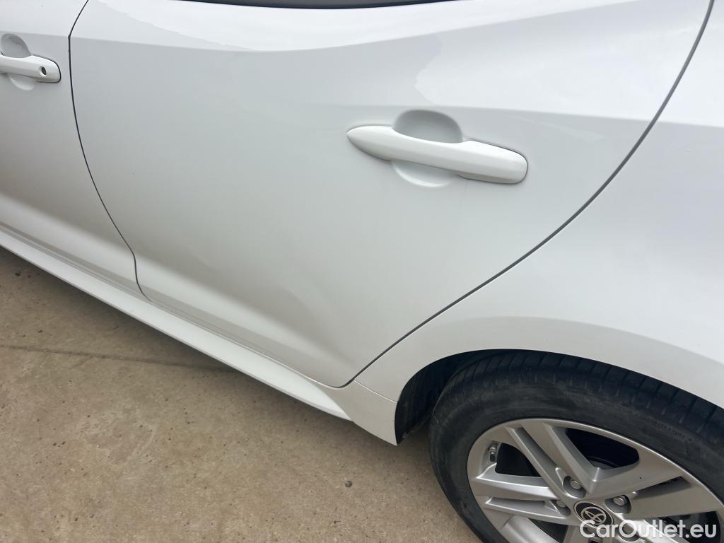  Toyota  Corolla TOYOTA  / 2019 / 5P / berlina con portón 1.8 125H BUSINESS PLUS E-CVT #3
