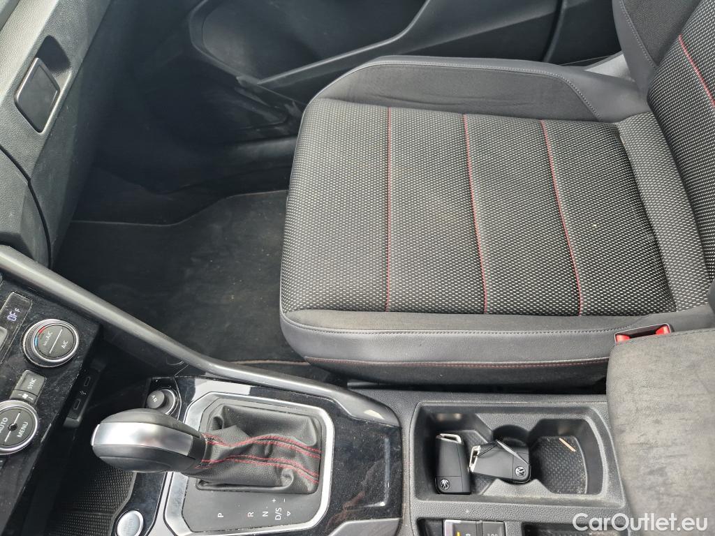  Volkswagen  T-ROC VOLKSWAGEN  / 2017 / 5P / todoterreno Sport 2.0 TDI 110kW (150CV) DSG #10