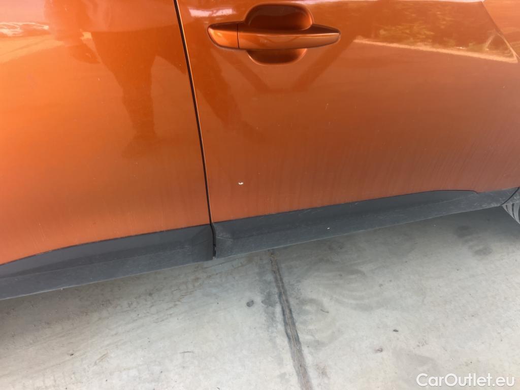  Peugeot  2008 PEUGEOT  / 2019 / 5P / todoterreno Active BlueHDI 81kW (110CV) #9