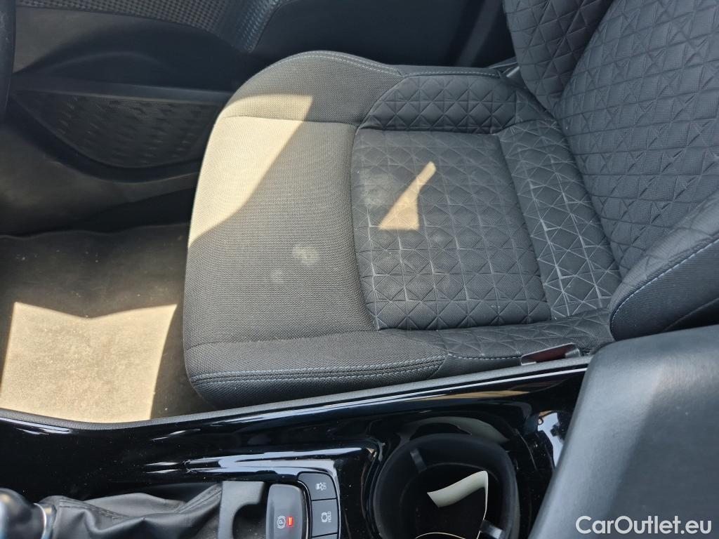  Toyota  C-HR TOYOTA  / 2019 / 5P / todoterreno 1.8 125H Advance #8