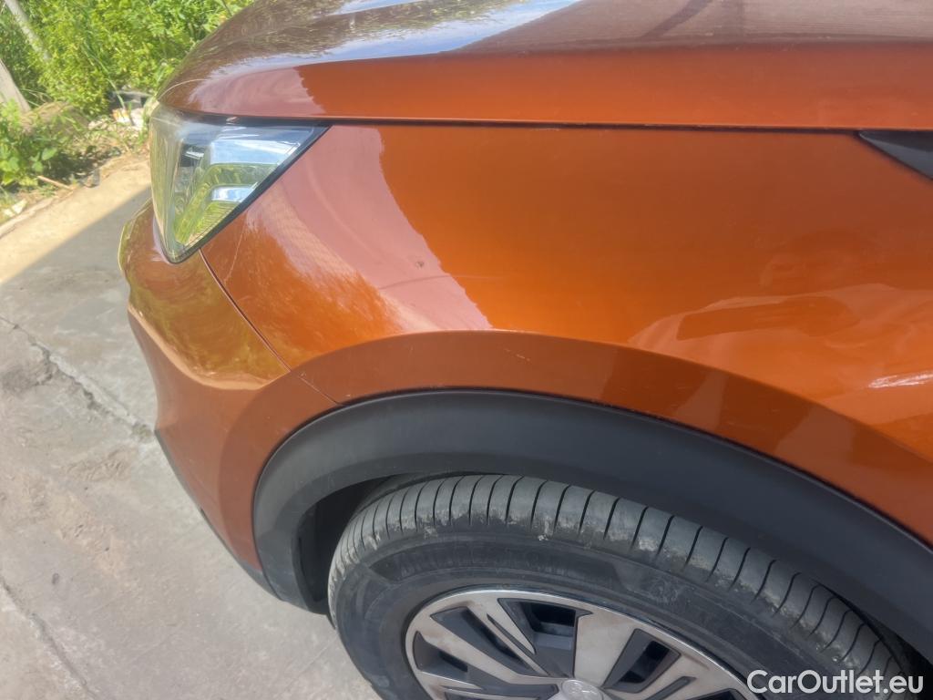  Peugeot  2008 PEUGEOT  / 2019 / 5P / todoterreno Active BlueHDI 81kW (110CV) #21