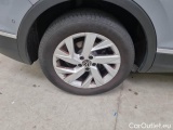  Volkswagen  Tiguan VOLKSWAGEN  / 2020 / 5P / SUV 1.5 TSI ACT ELEGANCE DSG #53