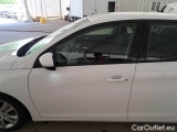  Peugeot  308 PEUGEOT  / 2017 / 5P / BERLINA ACTIVE BUSINESS BLUEHDI 130 SeS #38