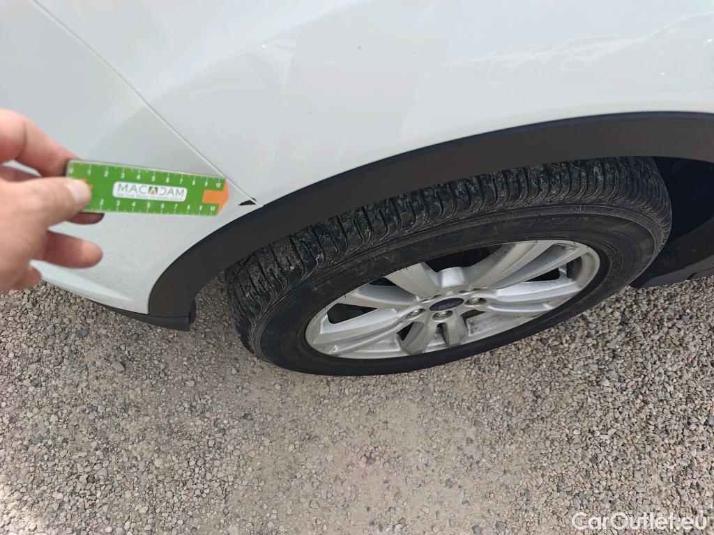  Ford  Kuga FORD  / 2016 / 5P / todoterreno 1.5 EcoBoost 88kW 4x2 Trend+ (CX) #24