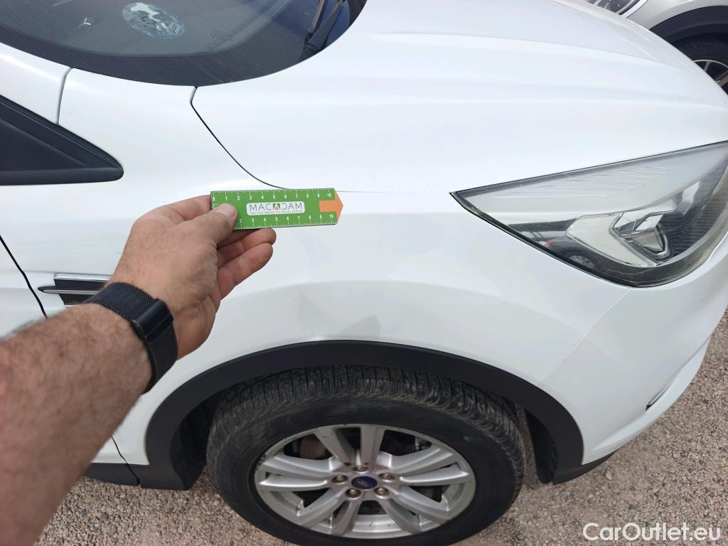  Ford  Kuga FORD  / 2016 / 5P / todoterreno 1.5 EcoBoost 88kW 4x2 Trend+ (CX) #1