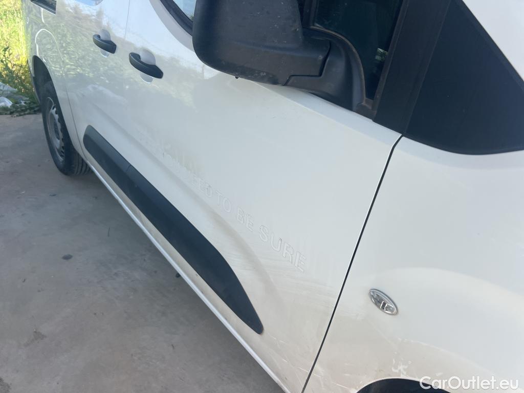  Citroen  Berlingo CITROEN  / 2018 / 4P / furgón derivado de turismo Talla XL BlueHDi 100 CONTROL #12