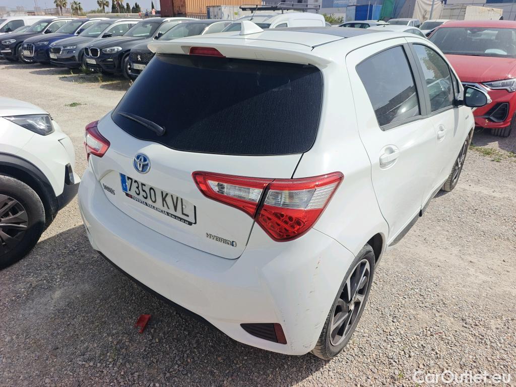  Toyota  Yaris TOYOTA  / 2017 / 5P / berlina con portón 1.5 Hybrid Advance #20