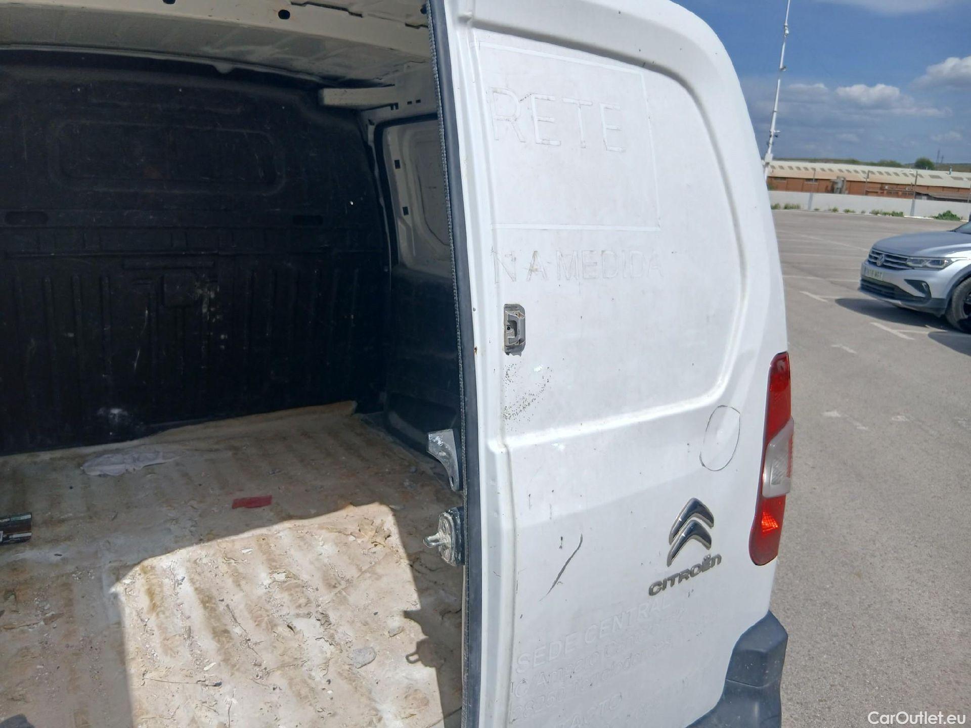  Citroen  Berlingo CITROEN  / 2018 / 3P / furgón derivado de turismo Talla M BlueHDi 100 CONTROL (AC2) #20