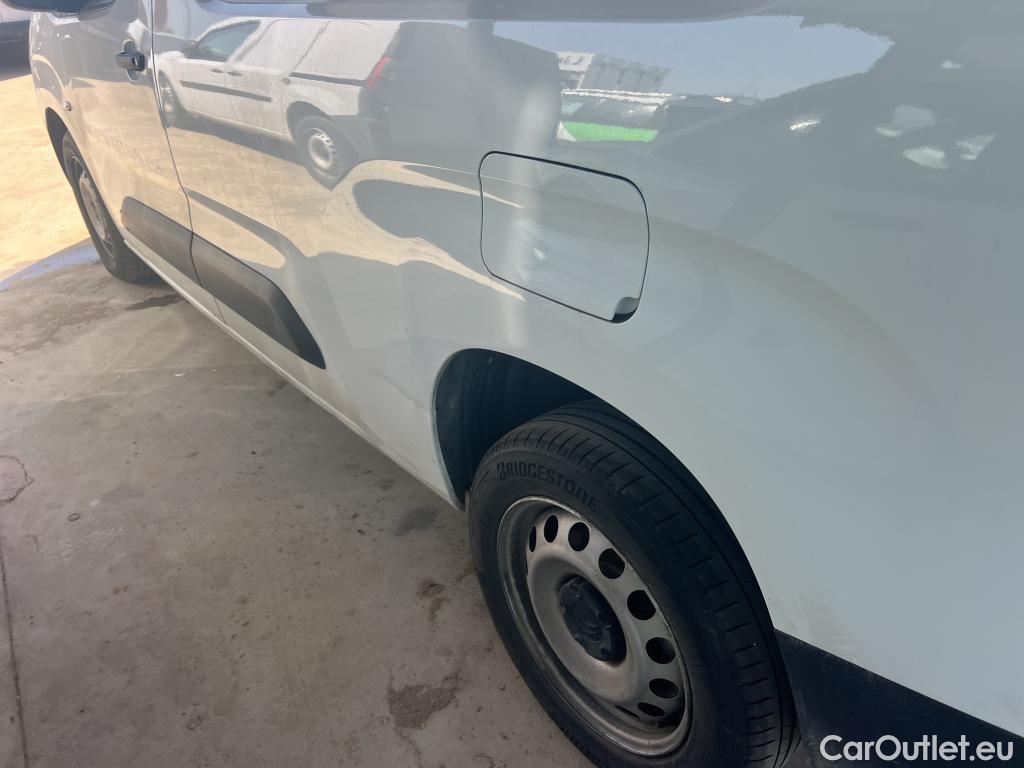  Citroen  Berlingo CITROEN  / 2018 / 4P / furgón derivado de turismo Talla XL BlueHDi 100 CONTROL #3