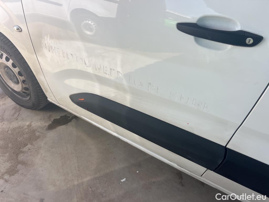  Citroen  Berlingo CITROEN  / 2018 / 4P / furgón derivado de turismo Talla XL BlueHDi 100 CONTROL #11