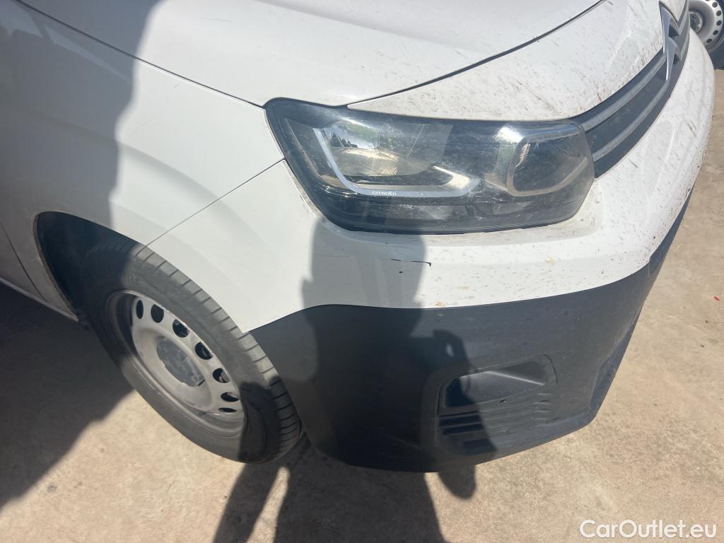  Citroen  Berlingo CITROEN  / 2018 / 4P / furgón derivado de turismo Talla XL BlueHDi 100 CONTROL #15