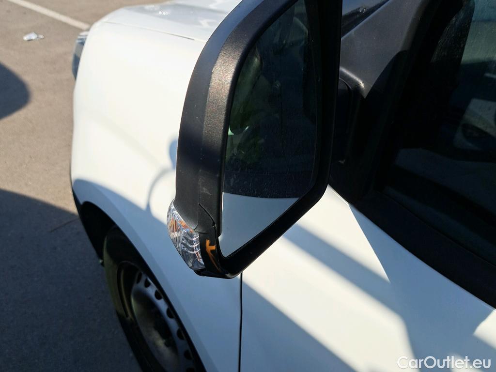  Fiat  Doblo FIAT Doblò Cargo/2015/3P/furgón derivado de turismo Cargo Base 1.6 Mjet 66kW (90CV) #1