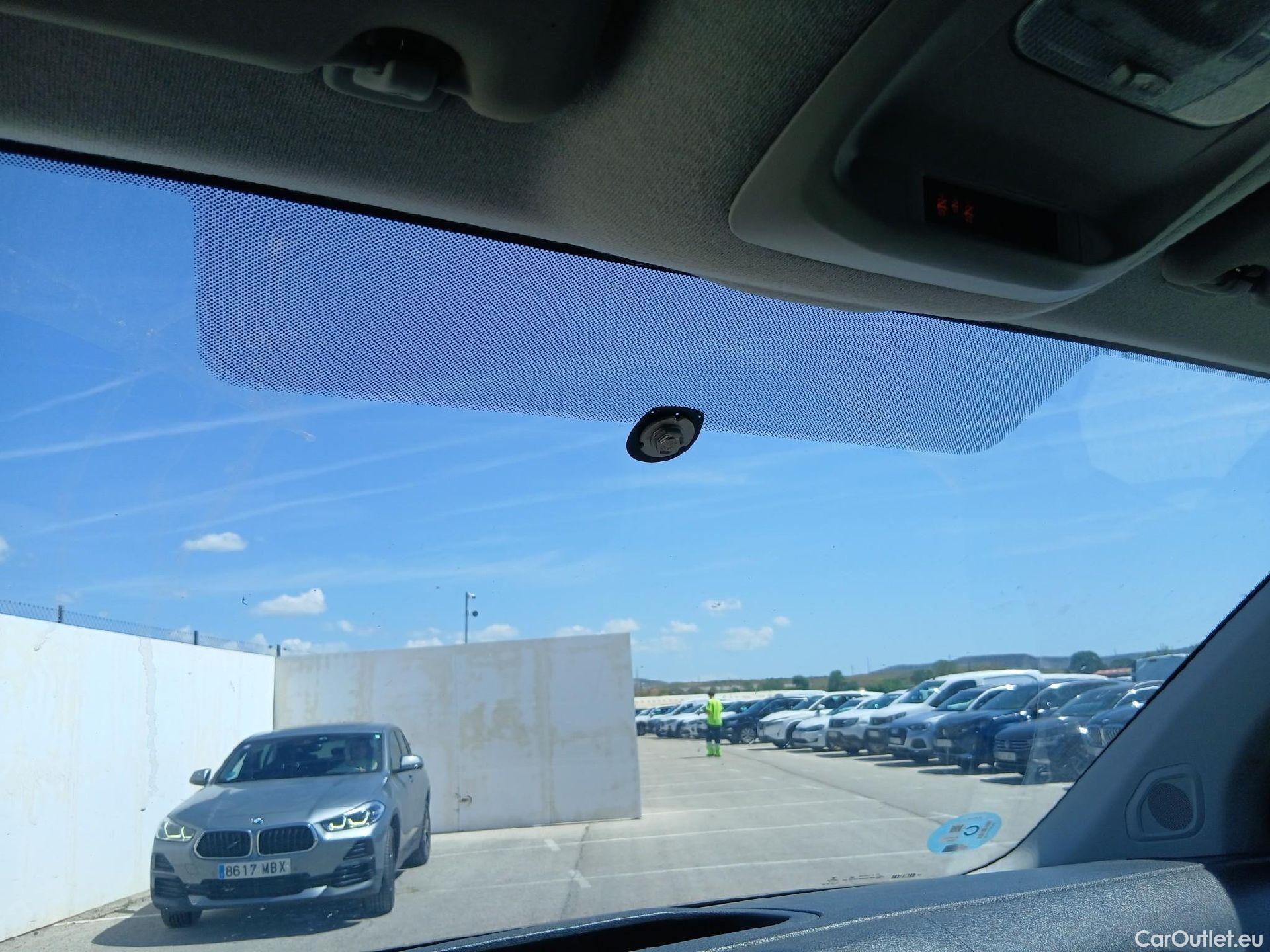  Peugeot  Expert PEUGEOT  / 2016 / 4P / furgón Furgón Pro BlueHDi 85KW (115CV) Standard #34