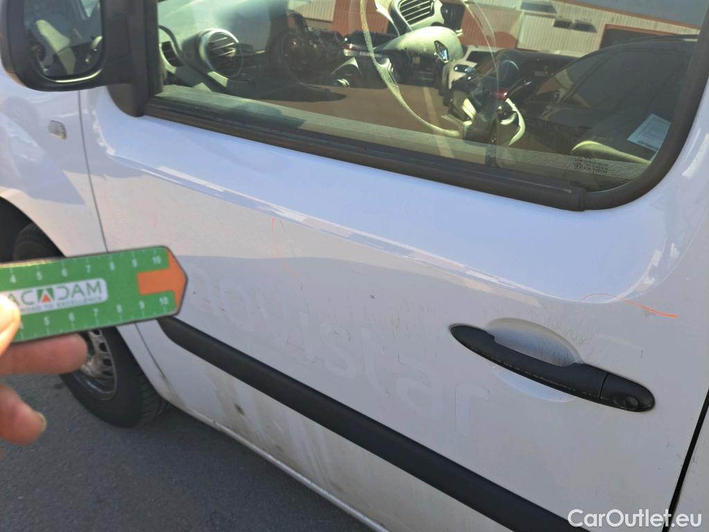  Renault  Kangoo RENAULT  Furgón/2013/3P/furgón derivado de turismo Profesional dCi 55 kW (75 CV) #44
