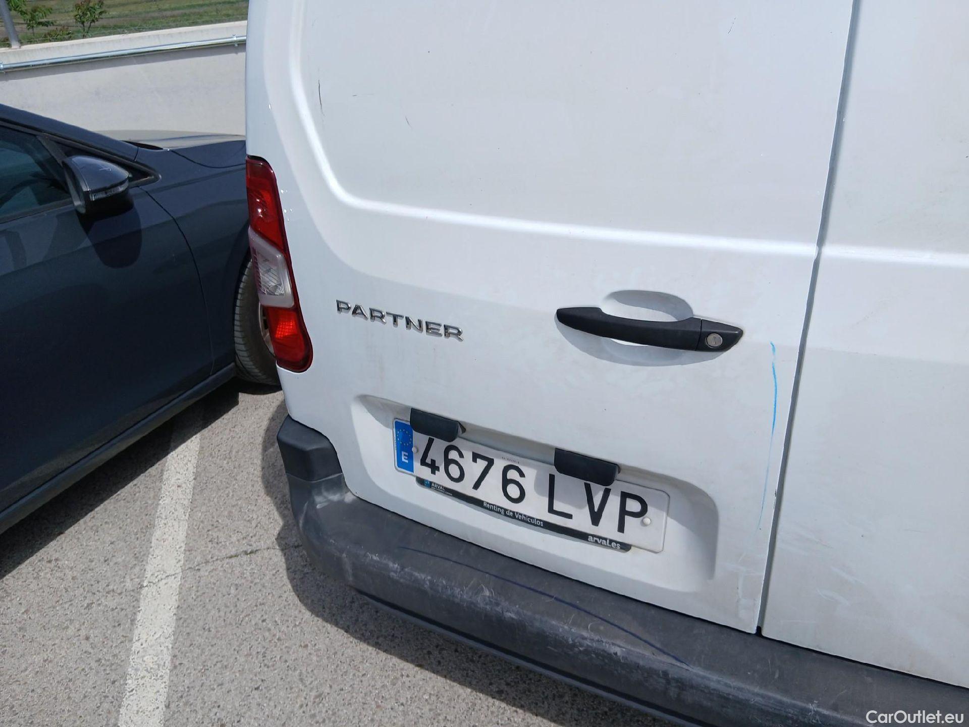  Peugeot  Partner PEUGEOT  / 2018 / 4P / furgón derivado de turismo Premium Standard 600kg BlueHDi 73kW (AC) #33