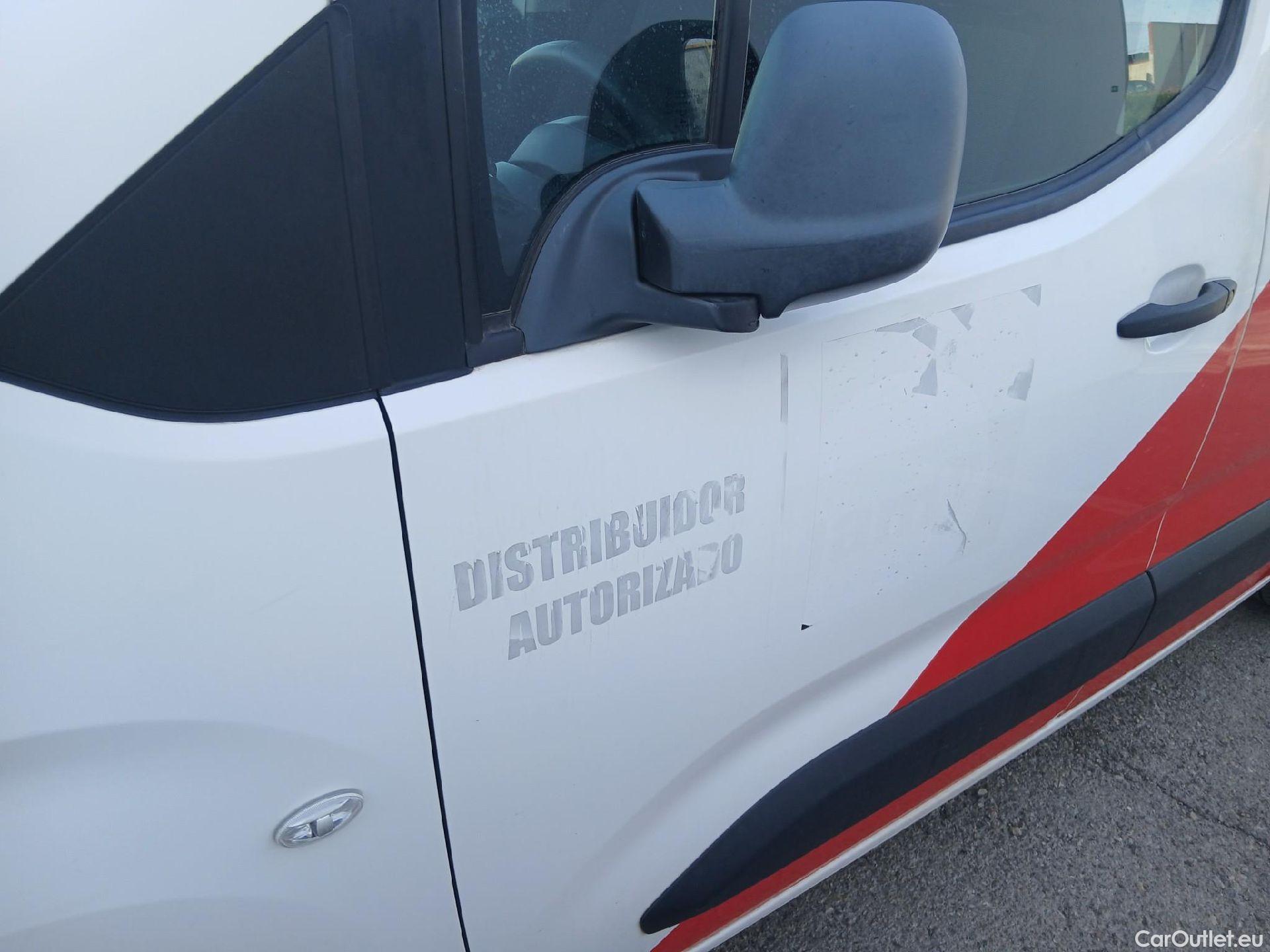  Peugeot  Partner PEUGEOT  / 2018 / 3P / furgón derivado de turismo Pro Standard 600kg BlueHDi 73kW #9