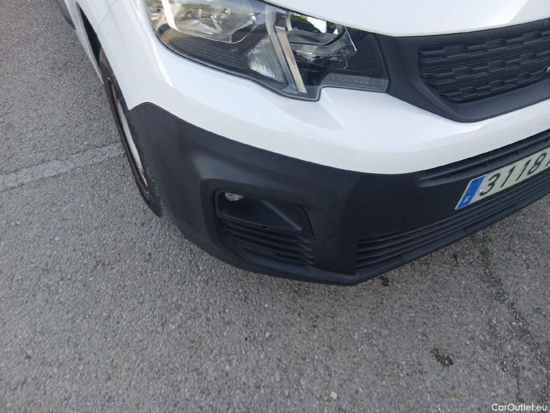  Peugeot  Partner PEUGEOT  / 2018 / 3P / furgón derivado de turismo Pro Standard 600kg BlueHDi 73kW #6